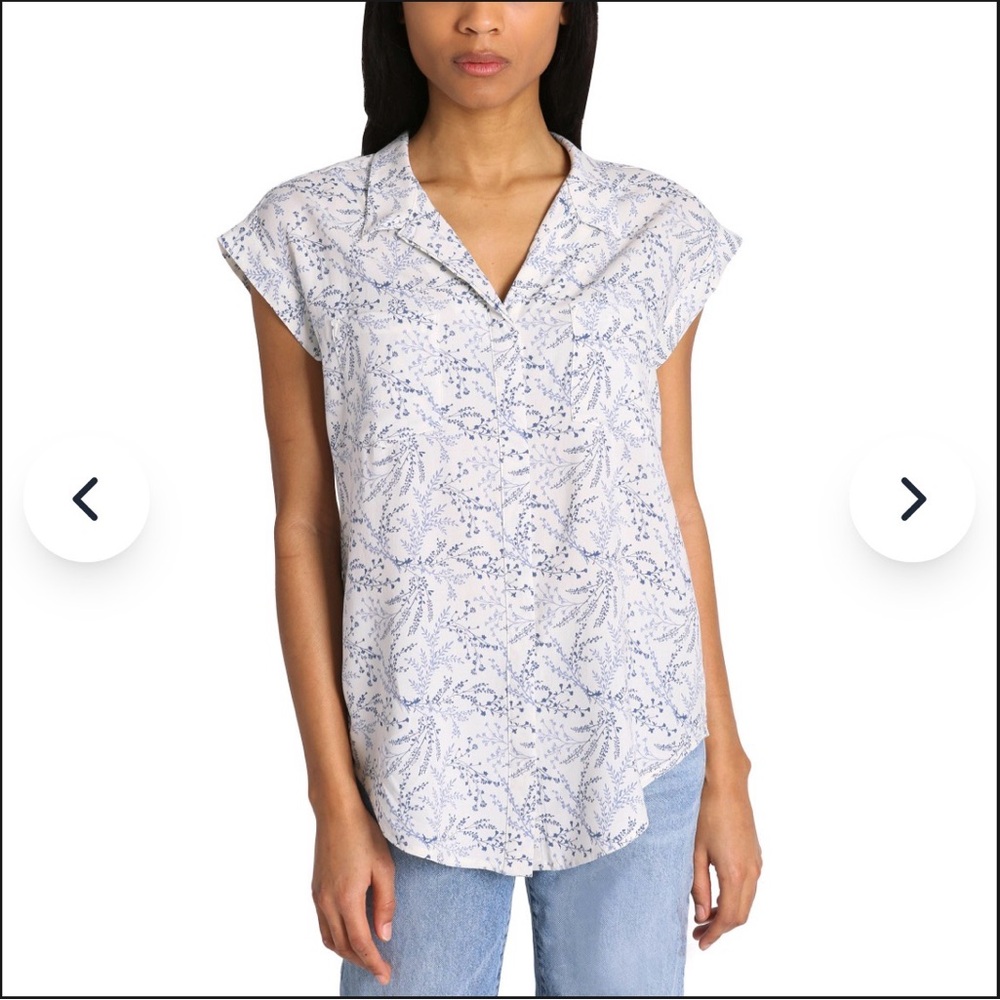 Jachs Girlfriend New York Women's White & Blue Botanical Top Size Medium